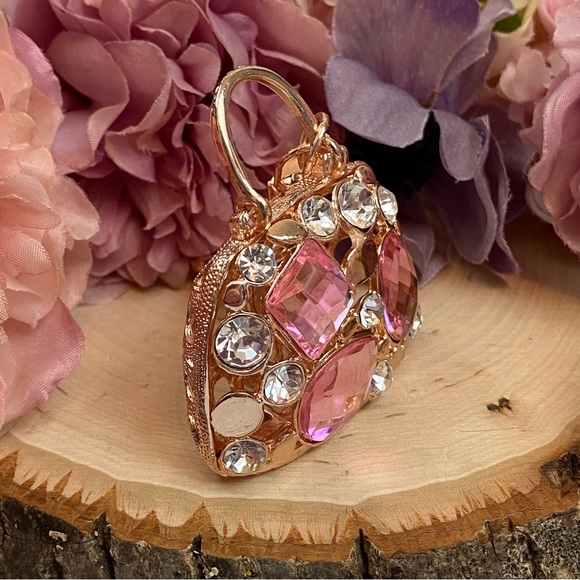 Gorgeous Gold Handbag with Pink Crystals Keychain - Picture 5 of 13